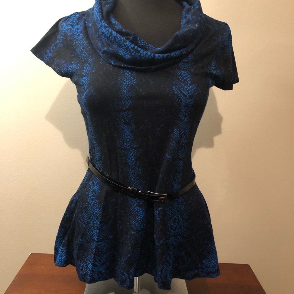 Cute little flirty top!